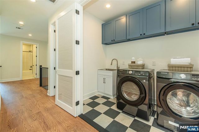 778 Wynetta Place, Paramus, NJ 07652