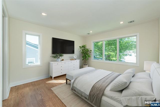 778 Wynetta Place, Paramus, NJ 07652
