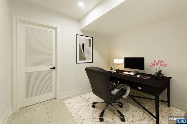 778 Wynetta Place, Paramus, NJ 07652