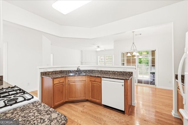 136 Churchcliff Drive, Woodstock, GA 30188