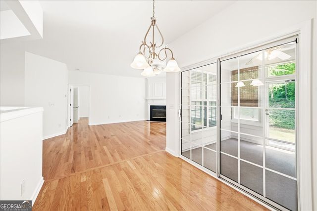 136 Churchcliff Drive, Woodstock, GA 30188