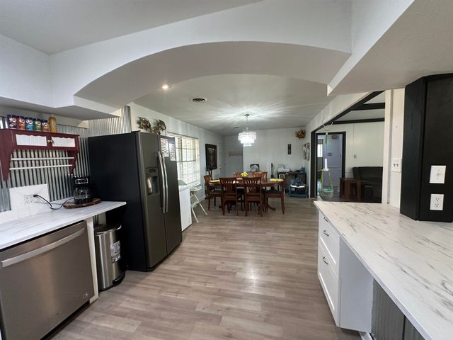 32 Shannon Drive, Mcgehee, AR 71654