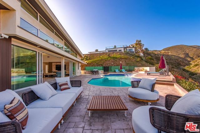 5416 Horizon Drive, Malibu, CA 90265