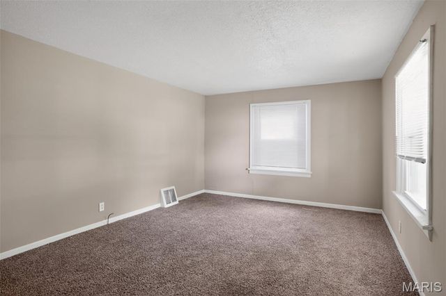 6652 Thurston Avenue, St Louis, MO 63134