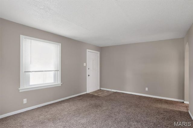 6652 Thurston Avenue, St Louis, MO 63134