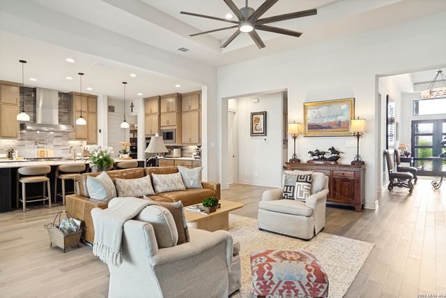 102 Cascada, Boerne, TX 78006