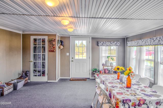 500 Allison Town Road, Philadelphia, TN 37846