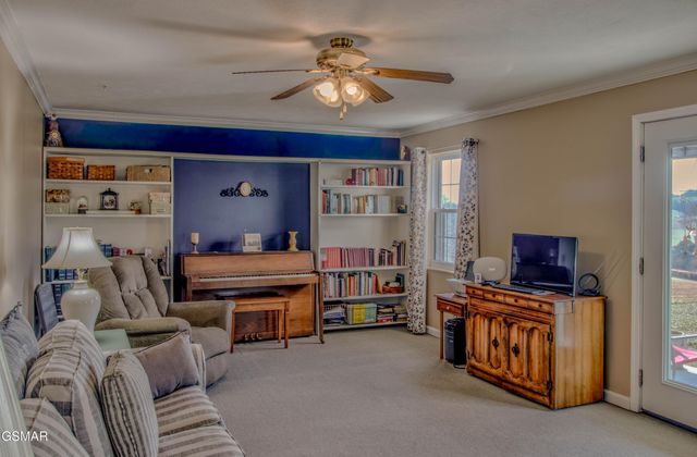 500 Allison Town Road, Philadelphia, TN 37846