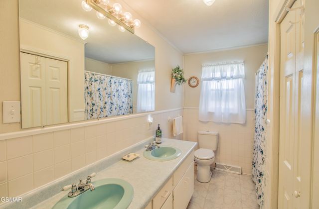 500 Allison Town Road, Philadelphia, TN 37846