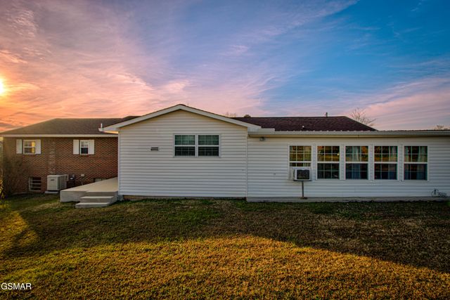 500 Allison Town Road, Philadelphia, TN 37846