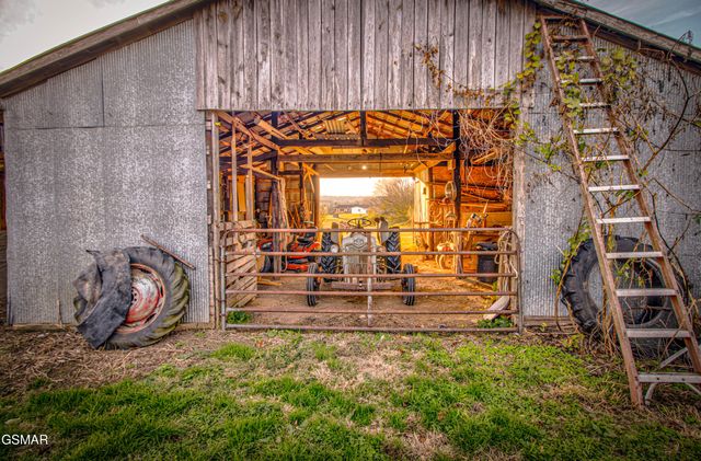 500 Allison Town Road, Philadelphia, TN 37846