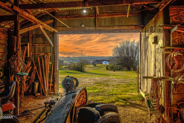 500 Allison Town Road, Philadelphia, TN 37846