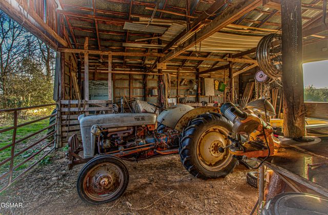 500 Allison Town Road, Philadelphia, TN 37846