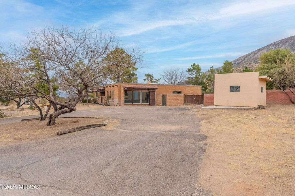 5374 E Spring Road, Hereford, AZ 85615