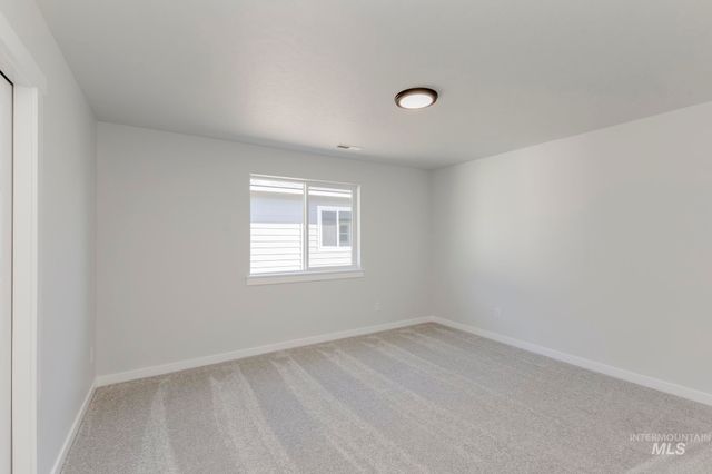 6515 W Plateau Creek Dr, Meridian, ID 83646