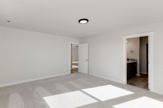 6515 W Plateau Creek Dr, Meridian, ID 83646