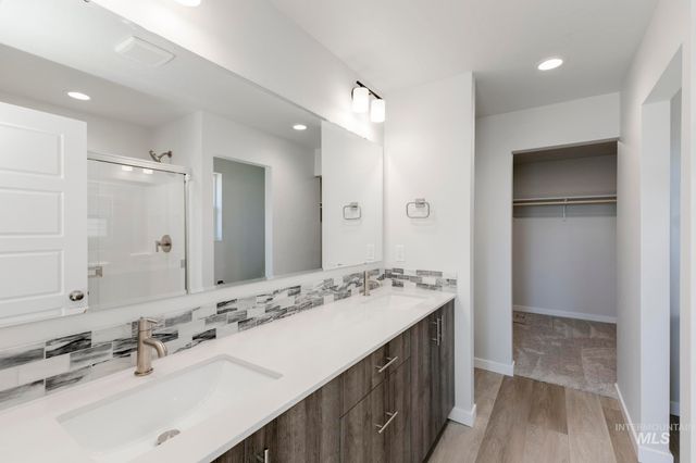 6515 W Plateau Creek Dr, Meridian, ID 83646