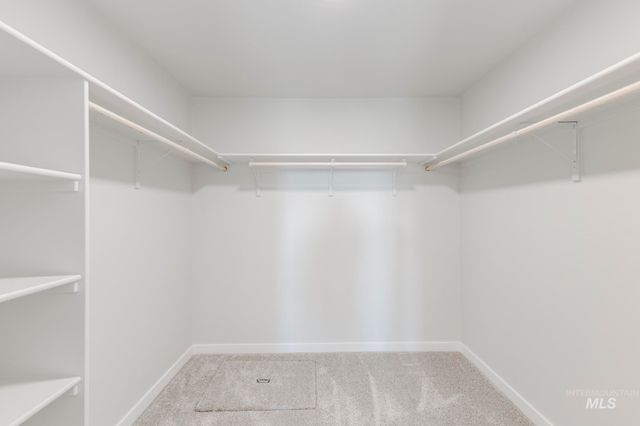 6515 W Plateau Creek Dr, Meridian, ID 83646