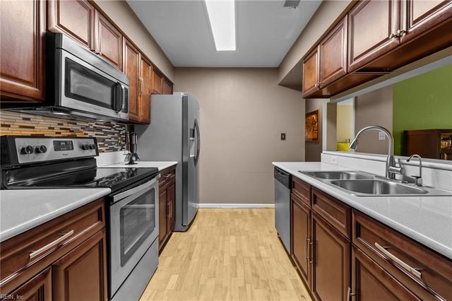 1023 Winged Foot Ct # A, Chesapeake, VA 23320