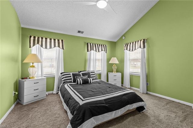 1023 Winged Foot Ct # A, Chesapeake, VA 23320