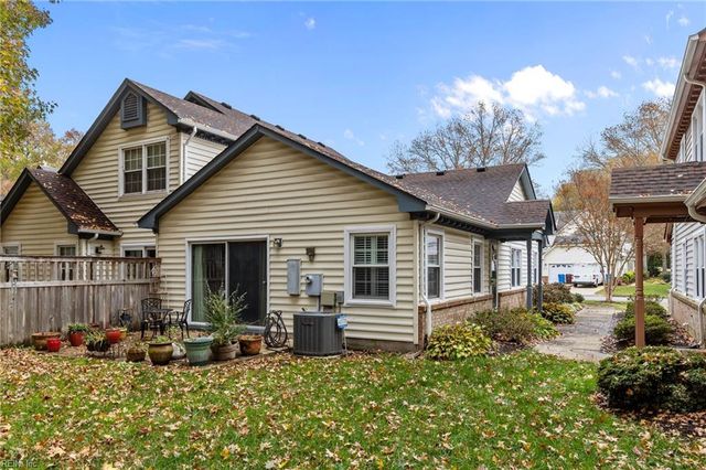 1023 Winged Foot Ct # A, Chesapeake, VA 23320