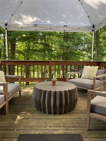 48 Angela Court, Beacon, NY 12508