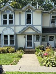48 Angela Court, Beacon, NY 12508