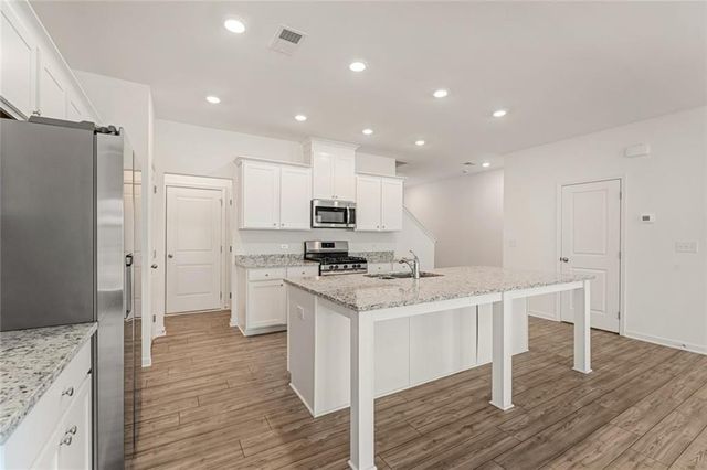 649 Isom Walk, Suwanee, GA 30024