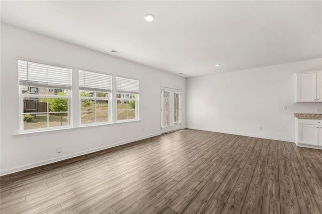 649 Isom Walk, Suwanee, GA 30024