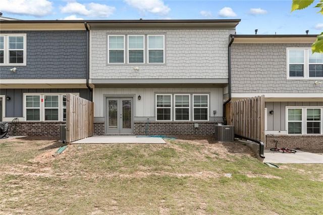 649 Isom Walk, Suwanee, GA 30024