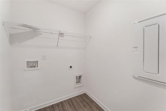 649 Isom Walk, Suwanee, GA 30024
