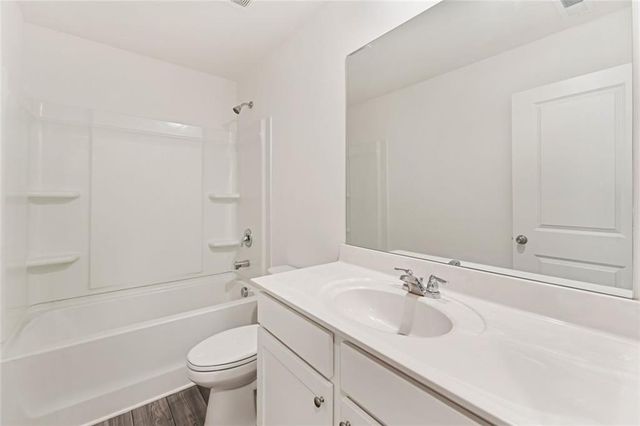 649 Isom Walk, Suwanee, GA 30024
