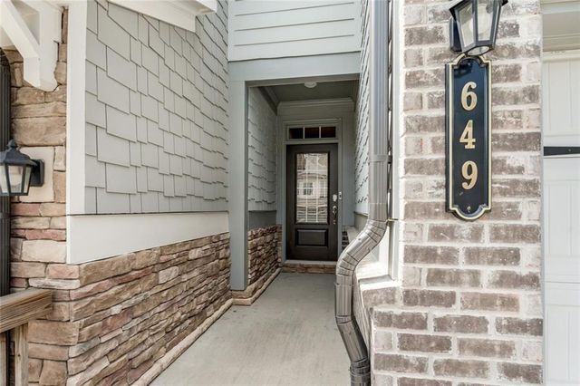 649 Isom Walk, Suwanee, GA 30024