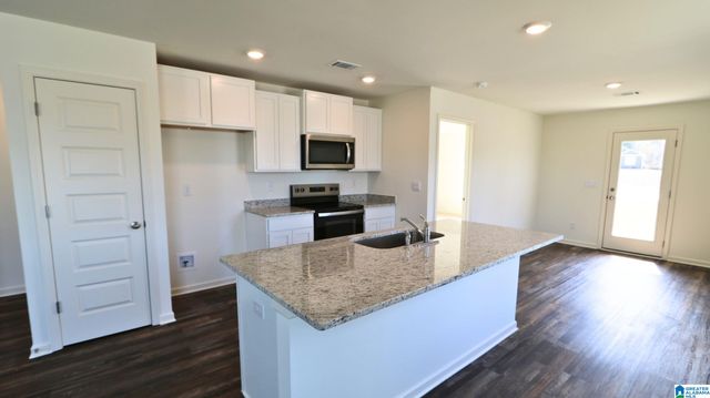 3867 HERITAGE CREST DRIVE, Bessemer, AL 35023