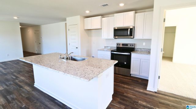 3867 HERITAGE CREST DRIVE, Bessemer, AL 35023