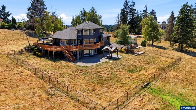 8325 Redwood Dr SE, Aumsville, OR 97325