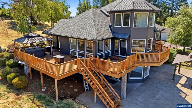 8325 Redwood Dr SE, Aumsville, OR 97325