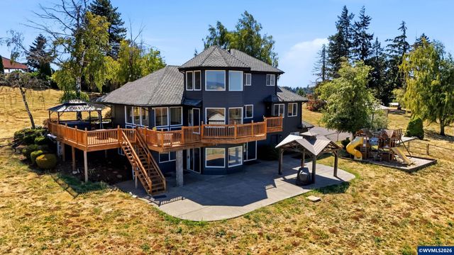 8325 Redwood Dr SE, Aumsville, OR 97325