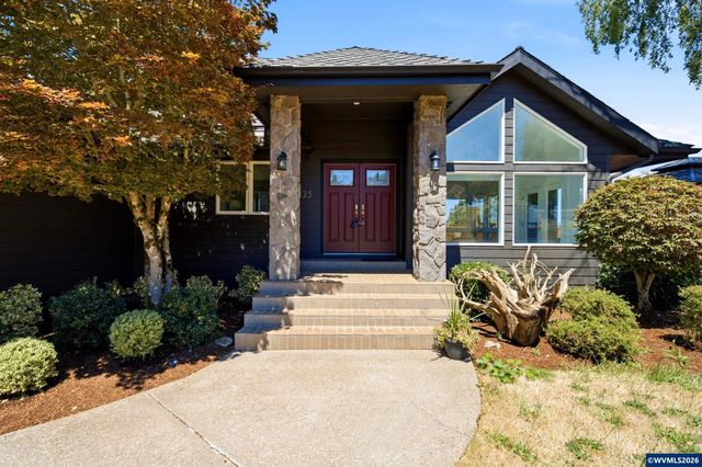 8325 Redwood Dr SE, Aumsville, OR 97325