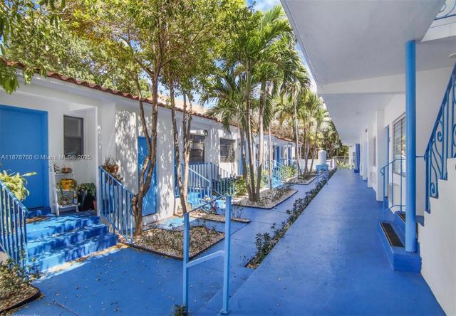 7717 Byron Ave, Miami Beach, FL 33141