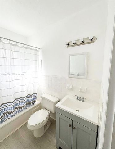 7717 Byron Ave, Miami Beach, FL 33141