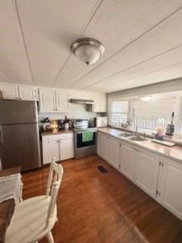 13494 61ST WAY N, Clearwater, FL 33760
