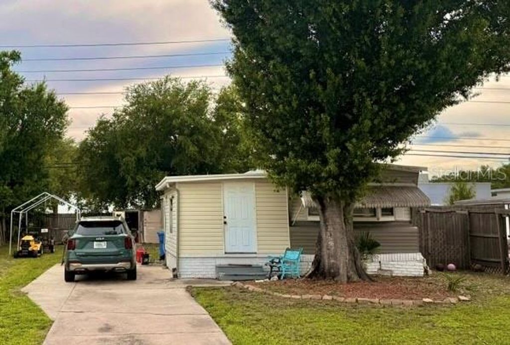13494 61ST WAY N, Clearwater, FL 33760
