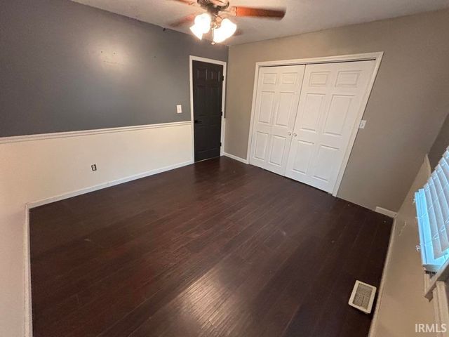 205 Crestmont Drive, Vincennes, IN 47591