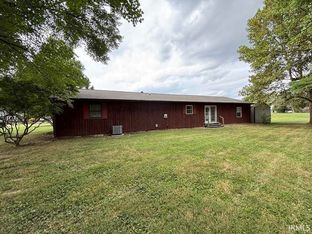 205 Crestmont Drive, Vincennes, IN 47591