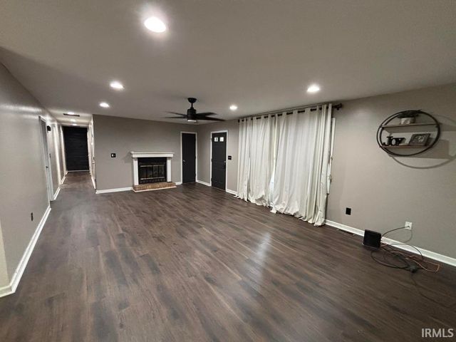 205 Crestmont Drive, Vincennes, IN 47591