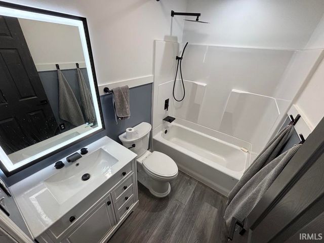 205 Crestmont Drive, Vincennes, IN 47591