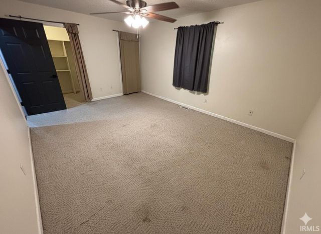 205 Crestmont Drive, Vincennes, IN 47591