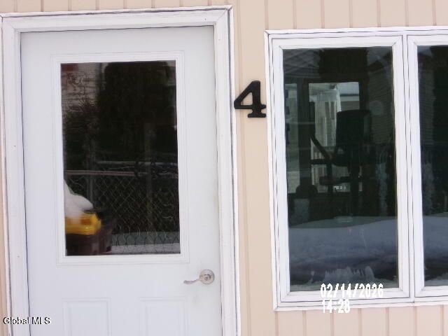 4 Avon Place, South Glens Falls, NY 12803