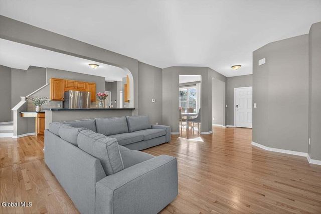 34 Avendale Drive, Malta, NY 12019